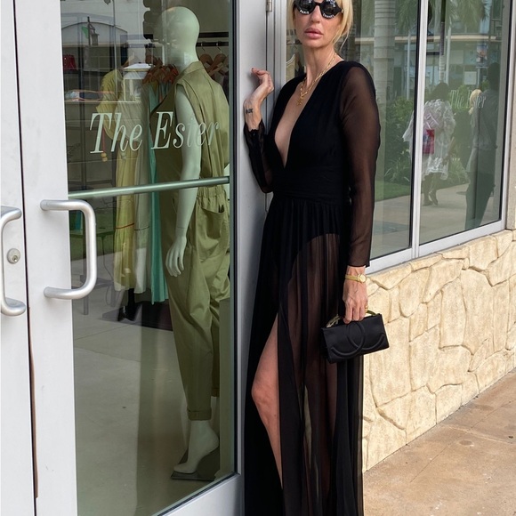 Meet your Posher, Ceci - Picture 2 of 7